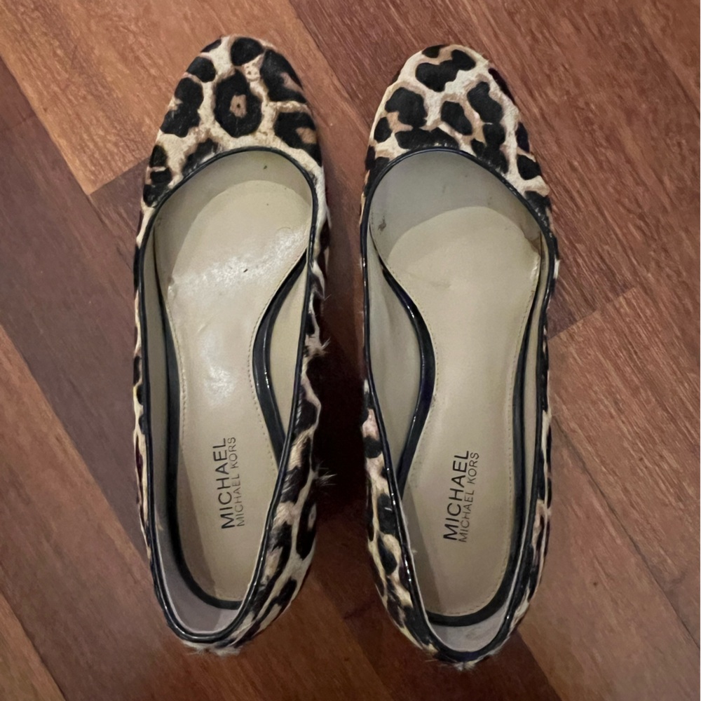 MICHAEL Michael Kors Black and Tan Leopard Block Heels - Size 5.5